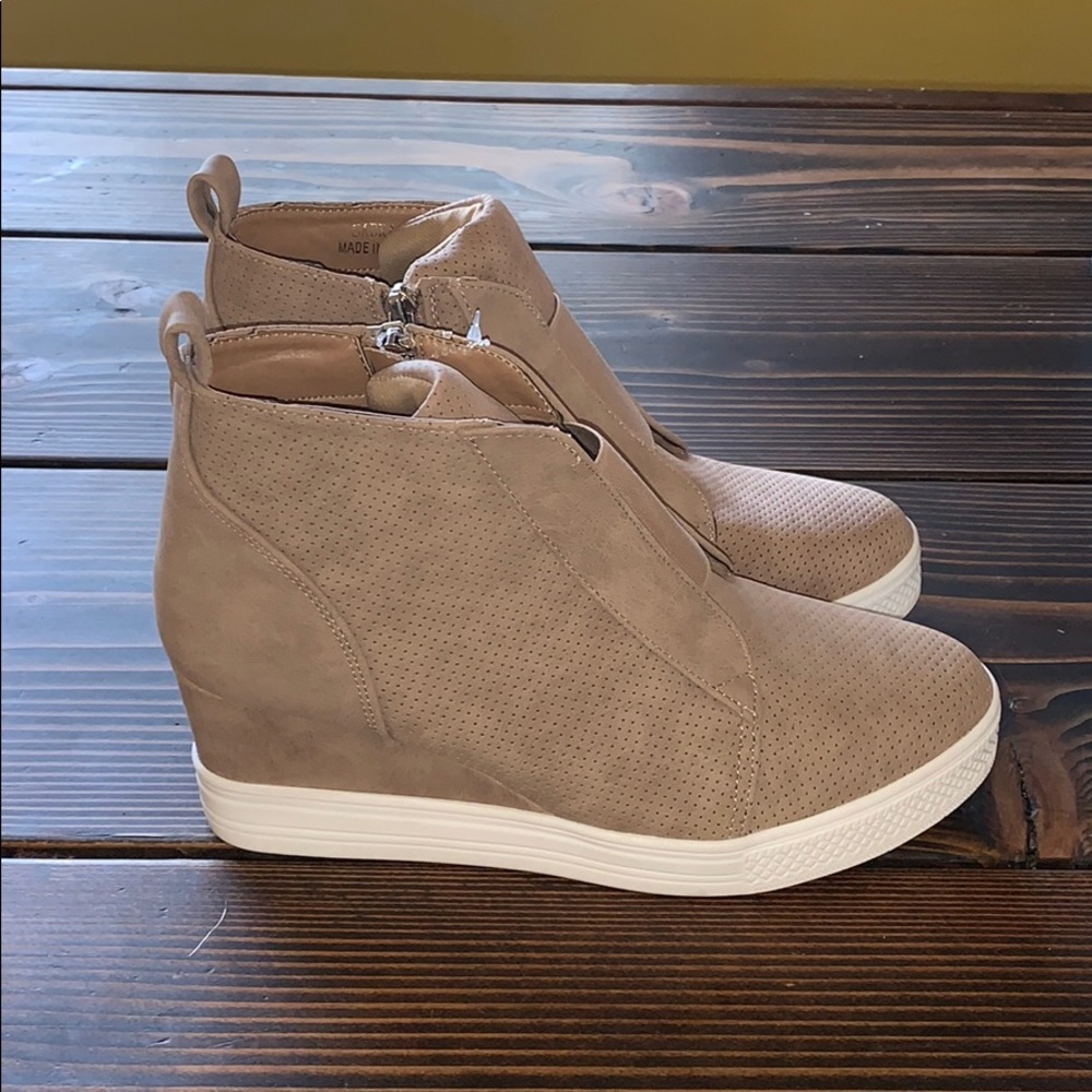 Women wedges